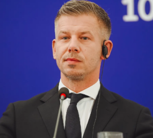 Hungary to scrap ban on same-sex couples adopting